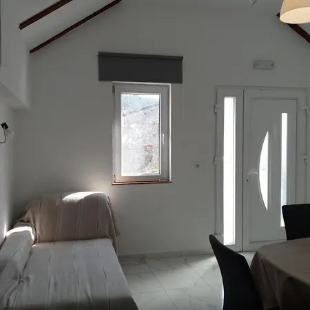 Holiday House In Old Village Mokošica