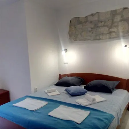 Holiday House In Old Village Mokošica
